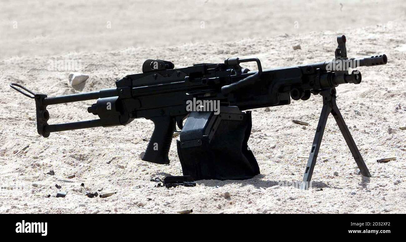 MiniMe leichte Maschinengewehr wird von der Royal Fusiliers in Kuwait getestet. Stockfoto