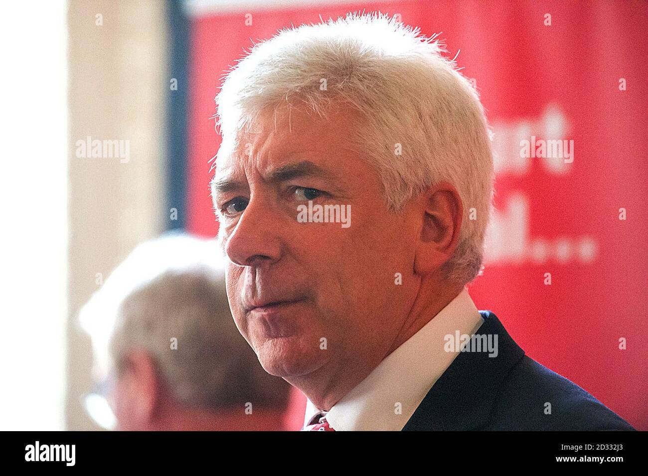 Dr. Alex White beim Start der Kampagne der Labour Party zur Abschaffung der Seanad im Merrion Hotel, Dublin. Stockfoto