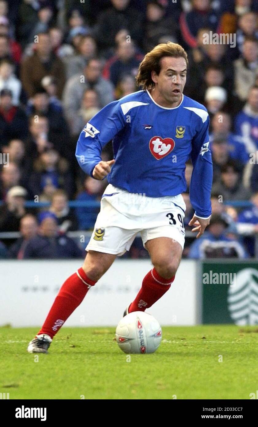 Eyal Berkovic von Portsmouth im Einsatz gegen Scunthorpe in der 4. Runde des FA Cup im Fratton Park, Portsmouth. Stockfoto