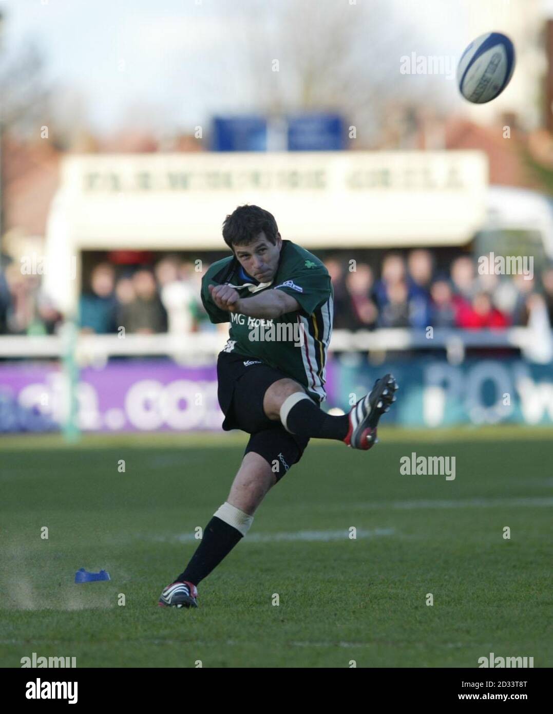 Barry Everitt aus London bringt sein Team spät in der 2. Hälfte gegen