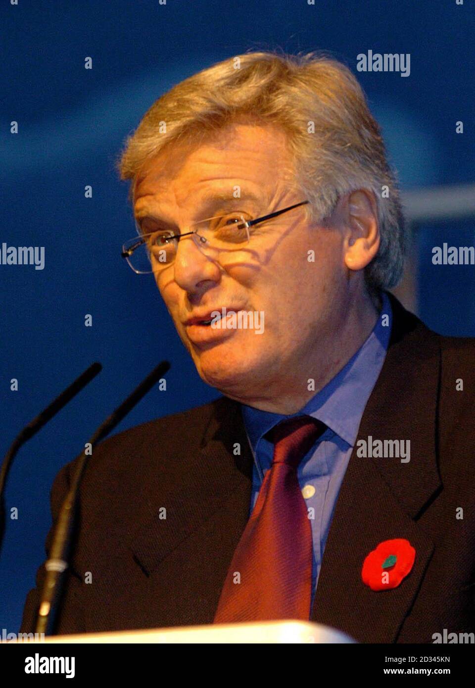Michael Grade, Generaldirektor der BBC, spricht während der jährlichen CBI-Konferenz in Birmingham zu den Delegierten. Stockfoto
