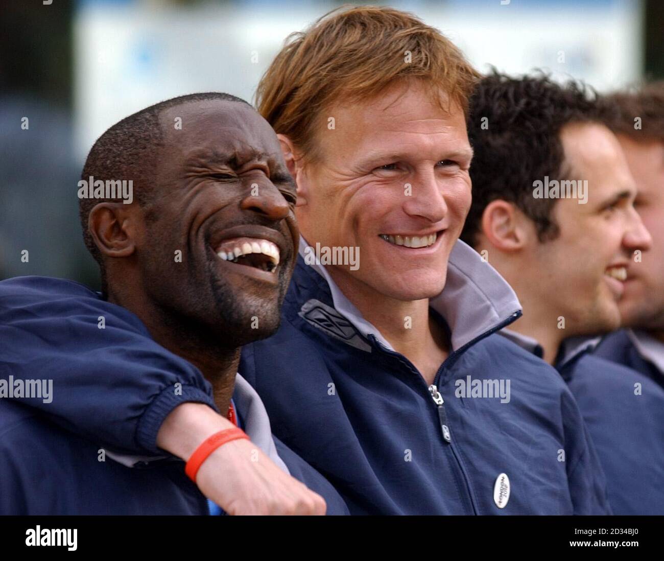 Chris Powell (L) und Teddy Sheringham von West Ham. Stockfoto