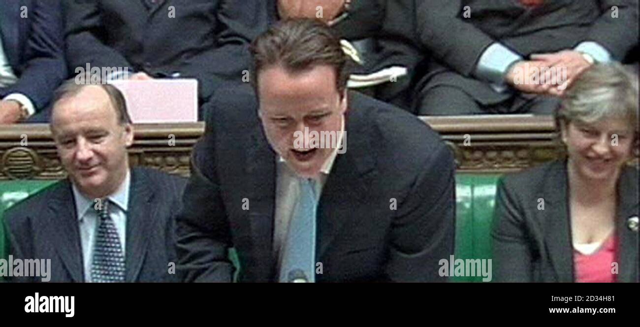 Der konservative Parteivorsitzende David Cameron spricht am Mittwoch, den 8. Februar 2006, im Unterhaus in London während der Fragen des Premierministers. Siehe PA POLITIK Geschichten. DRÜCKEN Sie VERBANDSFOTO. Bildnachweis sollte lauten: PA. Stockfoto