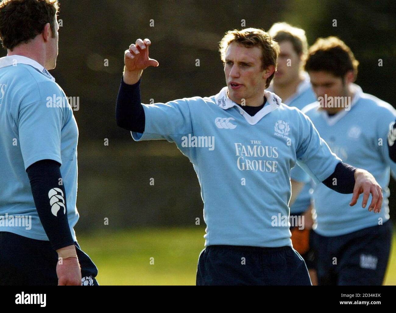 Schottlands Mike Blair Gesten während einer Trainingseinheit im Murrayfield Stadium, Edinburgh, Montag, 6. März 2006. Schottland spielen Irland in ihrem RBS 6 Nations Spiel am Samstag. DRÜCKEN Sie VERBANDSFOTO. Bildnachweis sollte lauten: David Cheskin/PA. Stockfoto