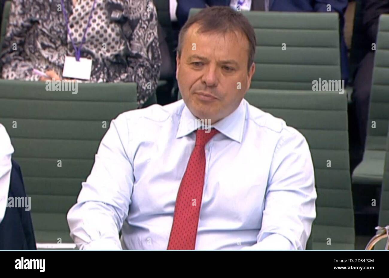 Arron Banks, Gründer von Leave.EU, gibt der Untersuchung des Digital-, Kultur-, Medien- und Sportausschusses Beweise für Fake News. Stockfoto