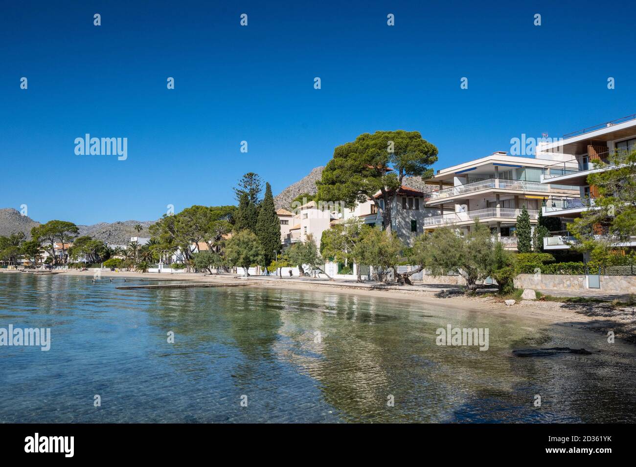 Port de Pollensa oder ‘Puerto Pollensa’, wie es manchmal geschrieben wird, ist ein Mallorca-Stadt und Resort am nördlichen Rand der Insel. Stockfoto