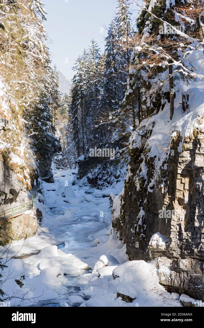 Breitachklamm, Gebirgsbach, verschneit, Oberstdorf, Allgäu Stockfoto