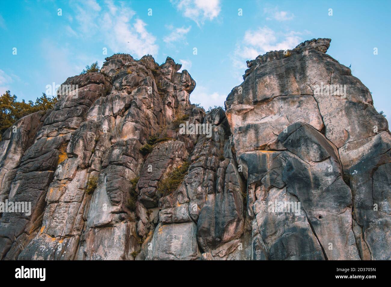 Externsteine. Sandsteinfelsen im Teutoburger Wald, Nordrhein-Westfalen, Deutschland Stockfoto