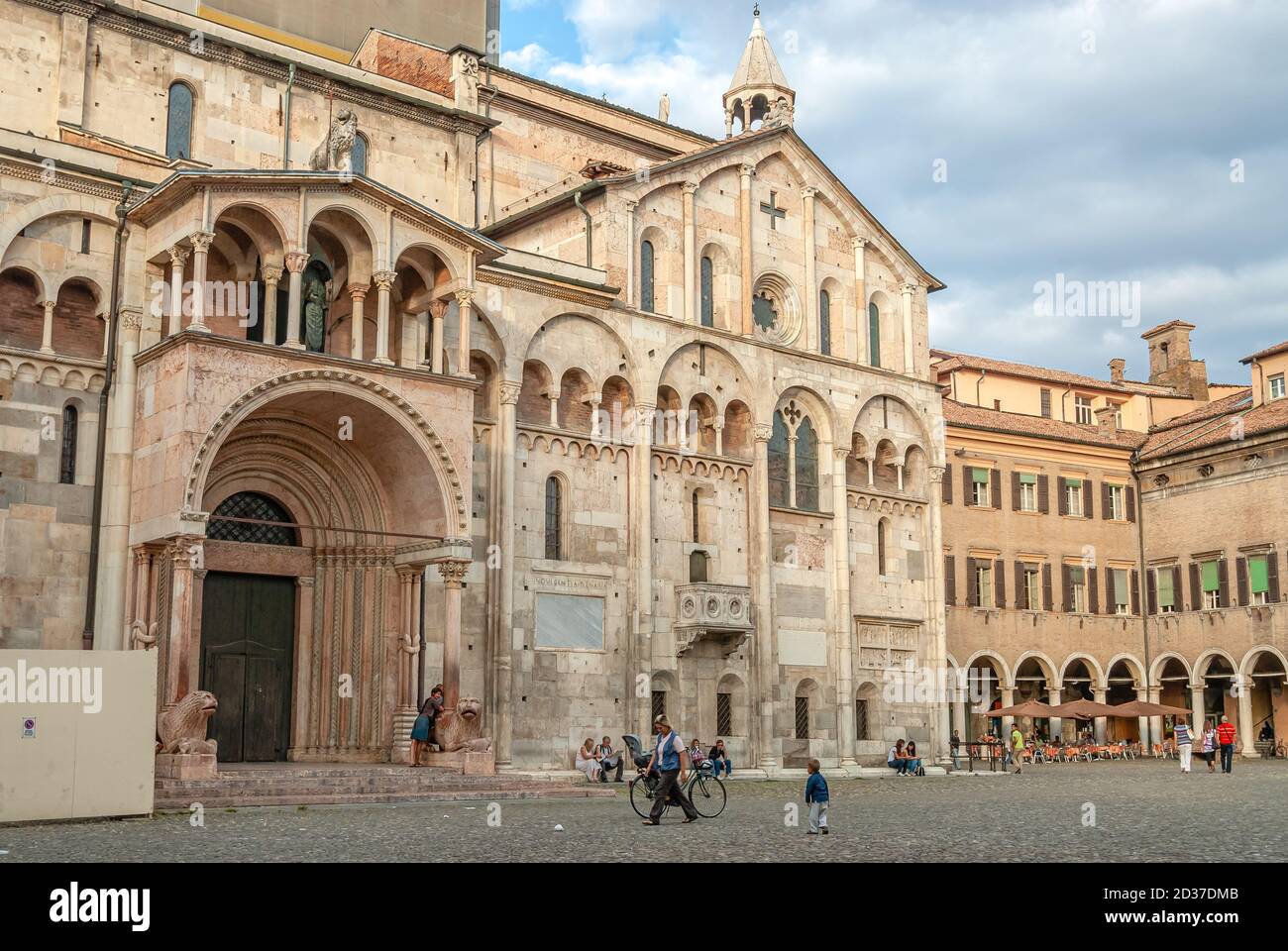 Palazzo Communale und der Dom an der Piazza Grande in Modena, Mittelitalien Stockfoto