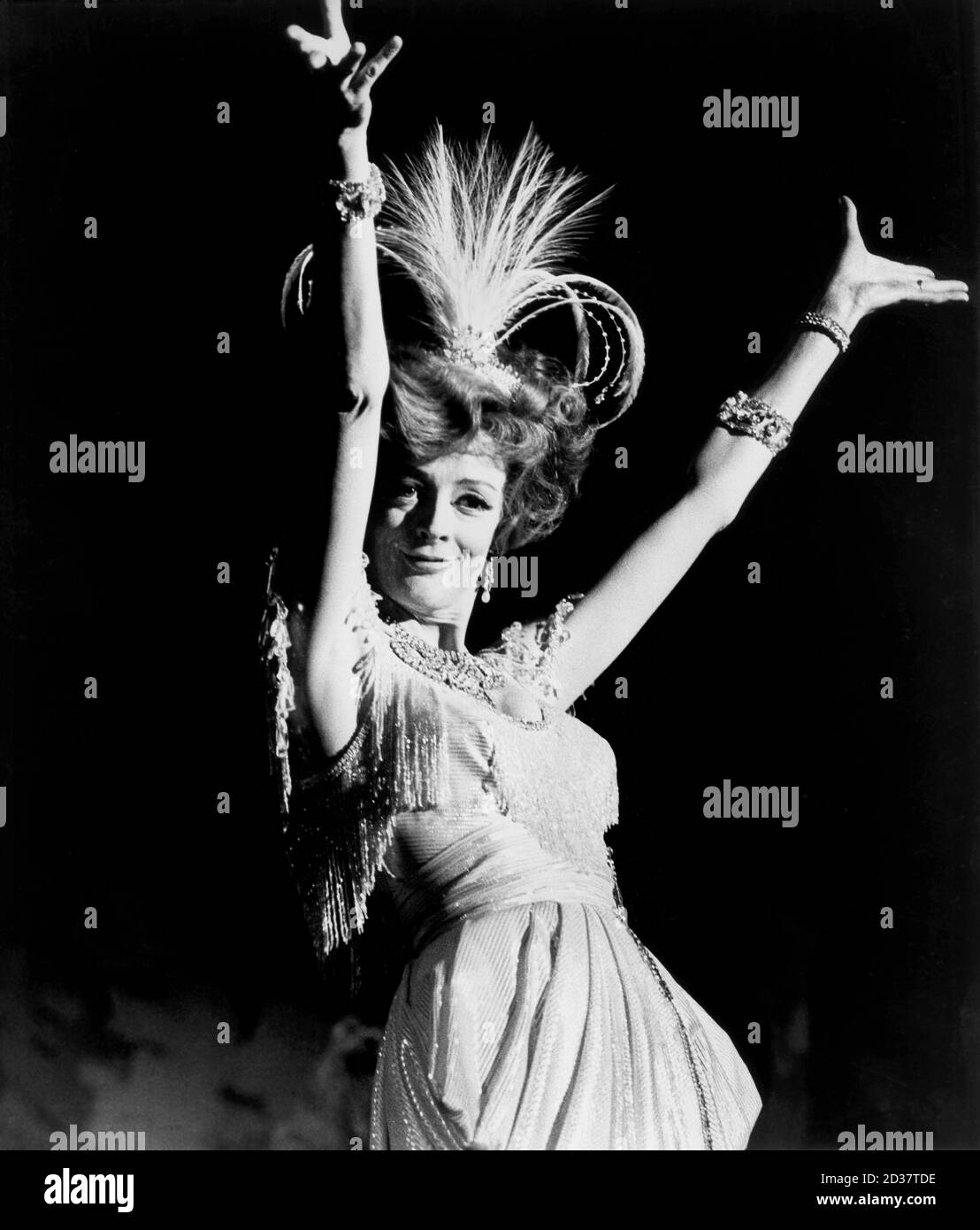 Maggie Smith, Halblanges Porträt, am Set des britischen Films, „Oh! What a Lovely war', Paramount Pictures, 1969 Stockfoto