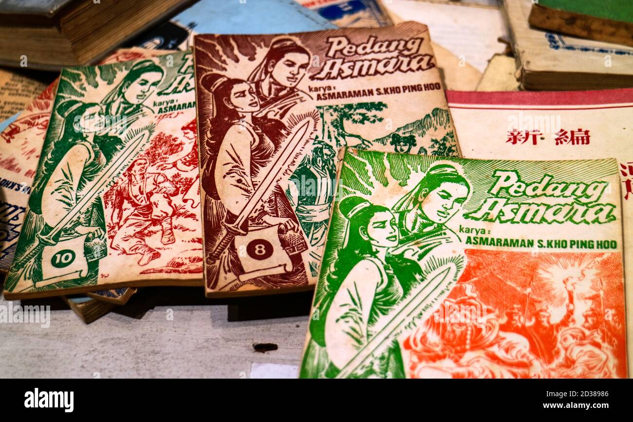 Bandung, Indonesien - 25. Dezember 2019: Indonesischer legendärer Comic von Asmaraman S Kho Ping Hoo in Chinatown, West Java. Stockfoto
