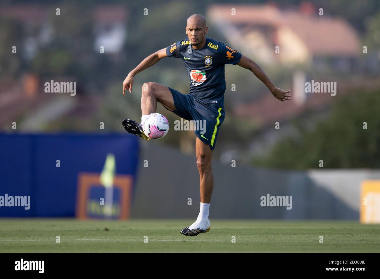 7. Oktober 2020; Granja Comary, Teresopolis, Rio de Janeiro, Brasilien; Qatar 2022 Qualifiers; Fabinho von Brasilien während der Trainingseinheit Stockfoto