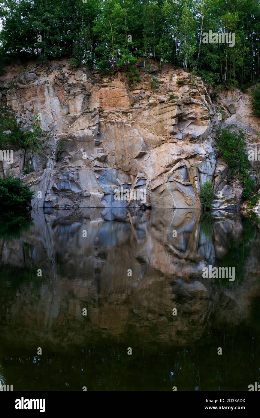 Überfluteter Granitsteinbruch, Rychlebske Mountains, Nordmähren, Tschechische Republik Stockfoto