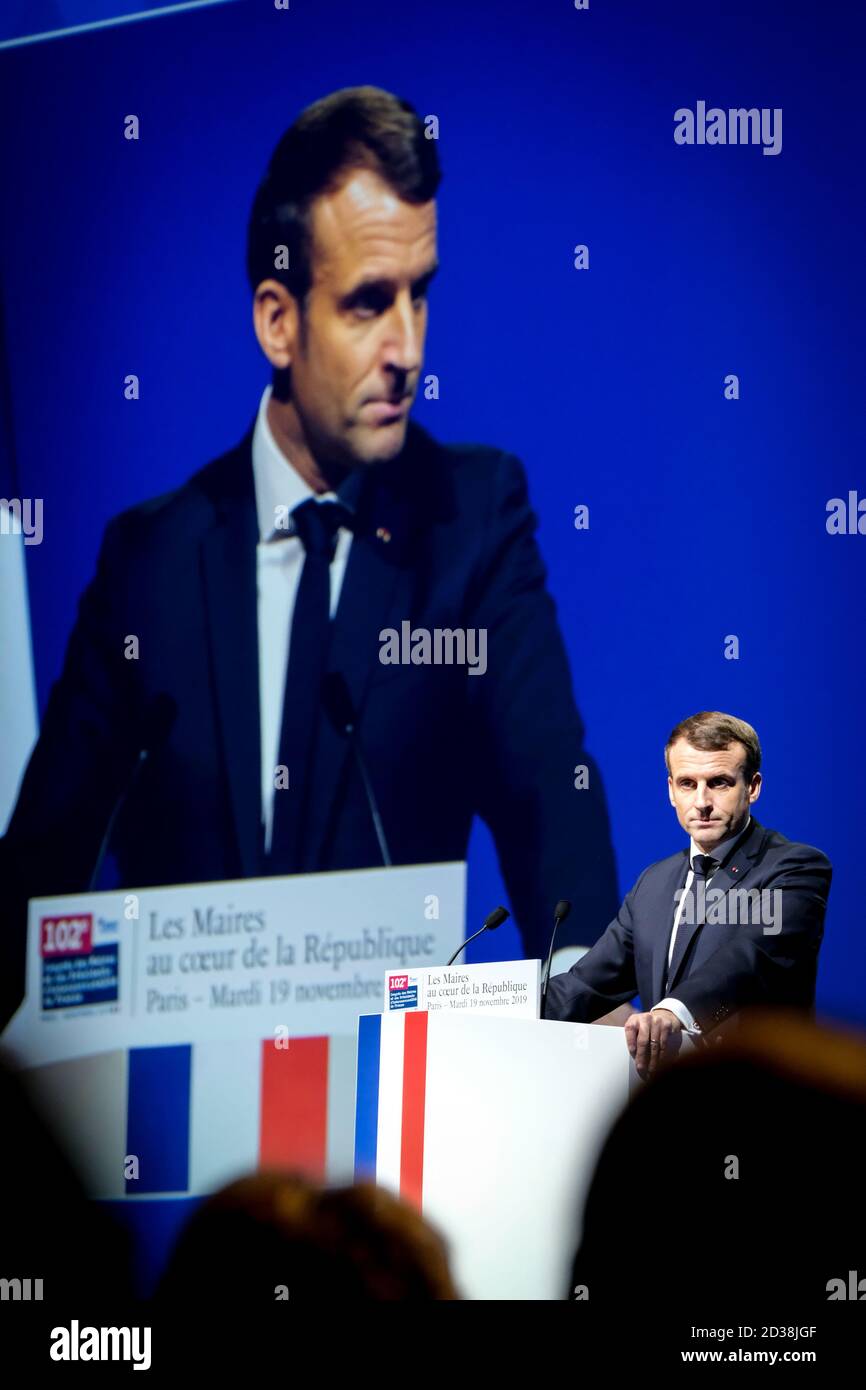 Paris, Frankreich. November 2019. Emmanuel Macron, französischer Präsident, hält eine Rede während des 102. Kongresses der AMF, der Vereinigung der französischen Bürgermeister Credit: Elko Hirsch/SOPA Images/ZUMA Wire/Alamy Live News Stockfoto Paris, Frankreich. November 2019. Emmanuel Macron, französischer Präsident, hält eine Rede während des 102. Kongresses der AMF, der Vereinigung der französischen Bürgermeister Credit: Elko Hirsch/SOPA Images/ZUMA Wire/Alamy Live News Stockfoto