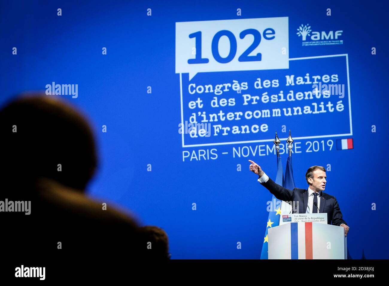 Paris, Frankreich. November 2019. Emmanuel Macron, französischer Präsident, hält eine Rede während des 102. Kongresses der AMF, der Vereinigung der französischen Bürgermeister Credit: Elko Hirsch/SOPA Images/ZUMA Wire/Alamy Live News Stockfoto Paris, Frankreich. November 2019. Emmanuel Macron, französischer Präsident, hält eine Rede während des 102. Kongresses der AMF, der Vereinigung der französischen Bürgermeister Credit: Elko Hirsch/SOPA Images/ZUMA Wire/Alamy Live News Stockfoto