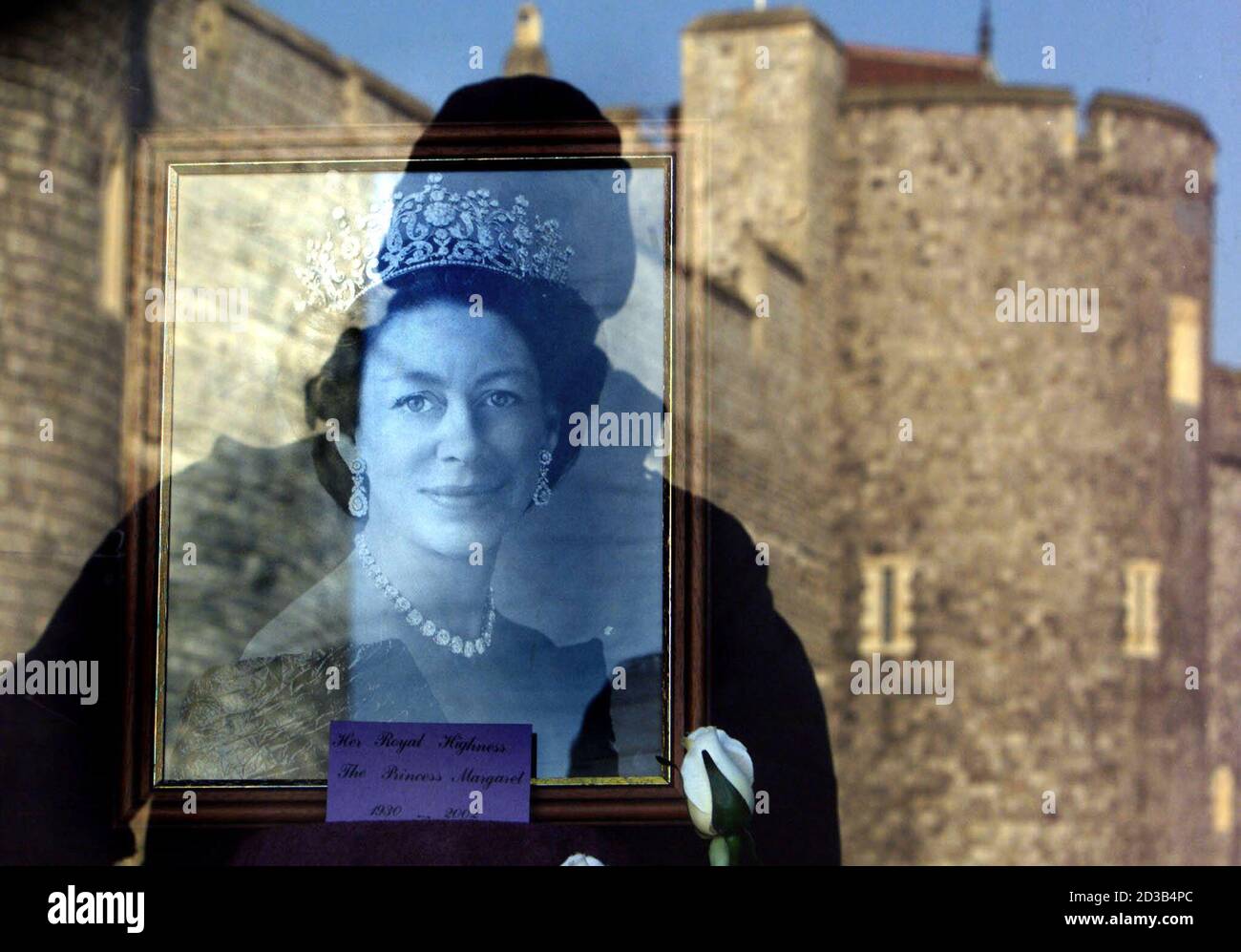 Ein Schaufenster Fenster trägt ein Porträt von Prinzessin Margaret am ...