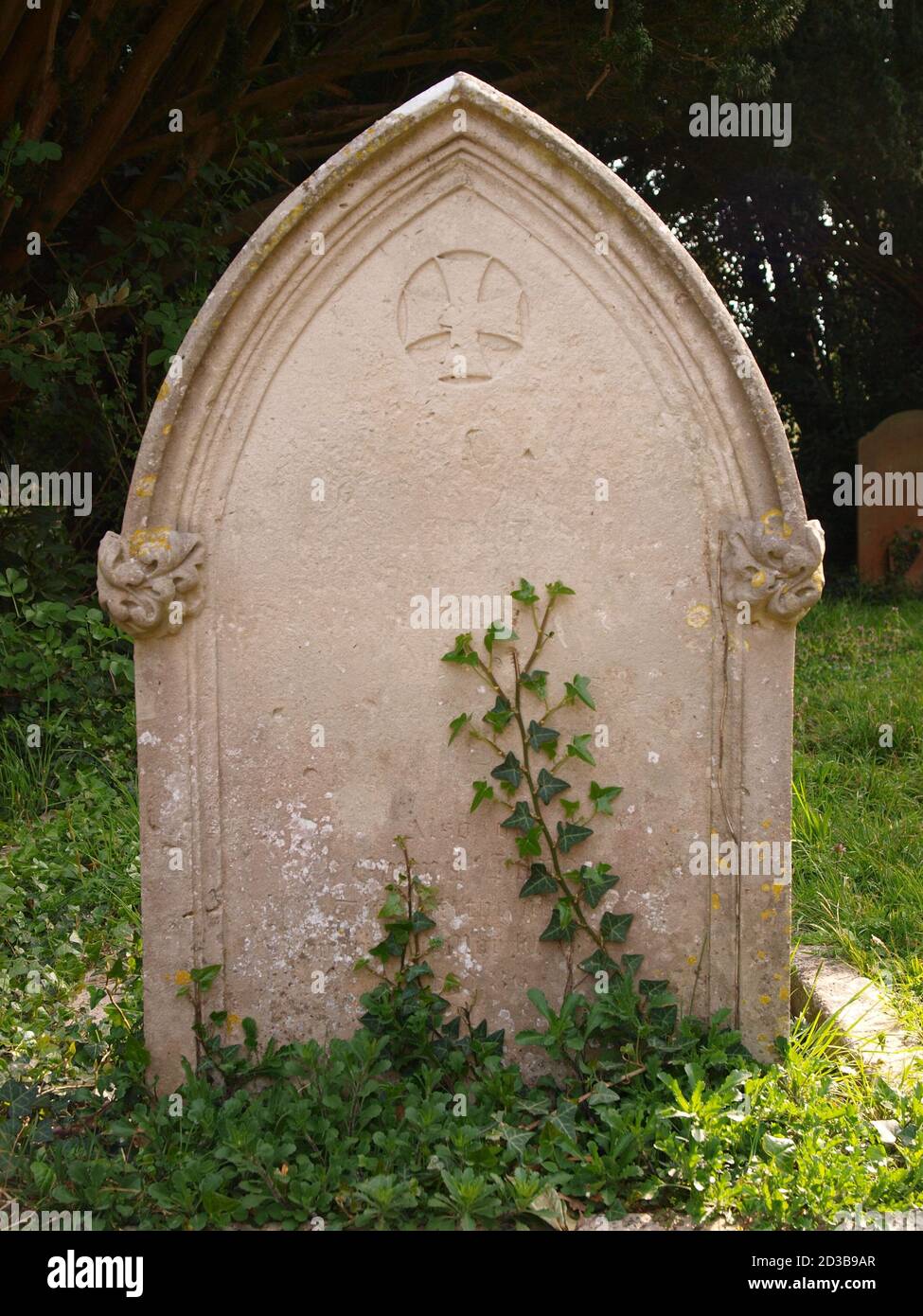 Leerer Grabstein Auf Einem Friedhof Stockfotografie Alamy