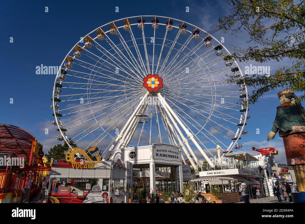 Riesenrad im Vergnügungspark im Prater, dem Wurstelprater in Wien Riesenrad im Vergnügungspark im Prater, dem Wurstelprater in Wien