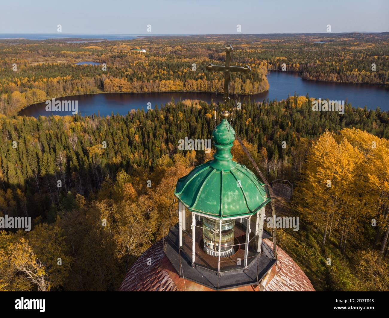 September 2020 - Solowki. Kirche-Leuchtturm auf dem Gipfel des Mount Sekirnaya. Russland, Archangelsk Region Stockfoto