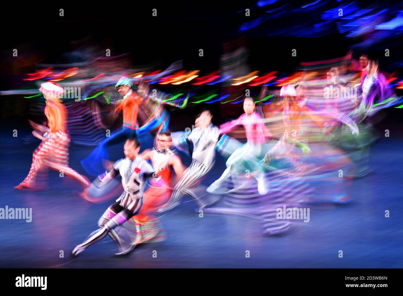 Tänzer treten im Royal Ballet auf: Zurück auf der Bühne während einer Live-Aufführung im Royal Opera House in London, Großbritannien 8. Oktober 2020. REUTERS/Dylan Martinez Stockfoto