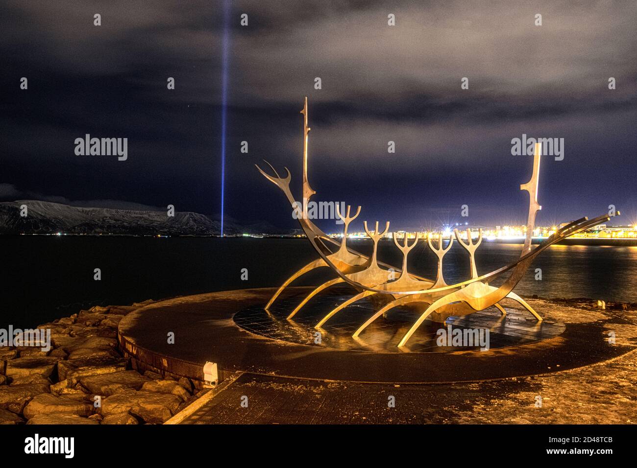 The Imagine Peace Tower, John lennon, Sun Voyager, Reykjavik Island, The beatles Stockfoto