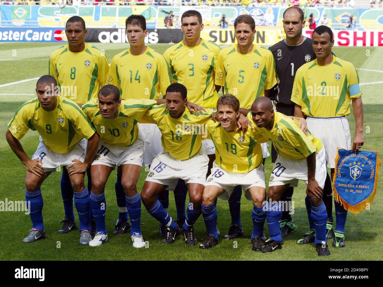 Brasiliens Team Stellen Bevor Ihre Wm Finale Gegen Costa Rica Entsprechen In Suwon 13 Juni 2002 Obere Reihe L R Gilberto Silva Anderson Polga Lucio Edmilson Marcos Und Cafu Untere Reihe L R Ronaldo Rivaldo