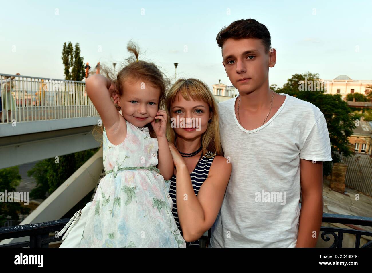 Die Familie reist zu den Sehenswürdigkeiten von Odessa. Stockfoto