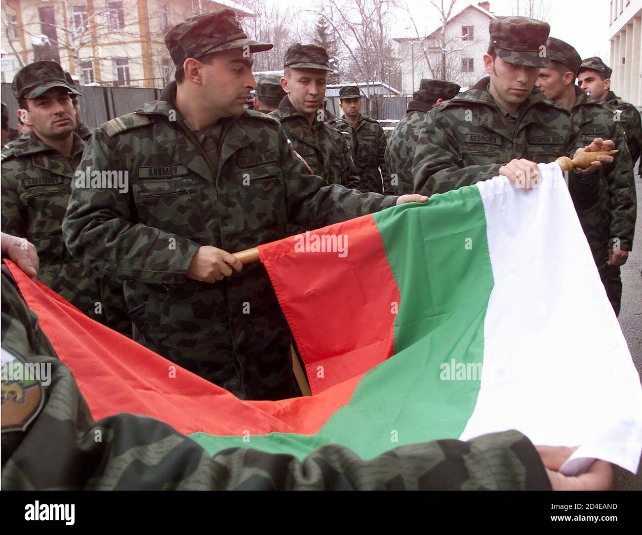 Bulgarische Soldaten bereiten am 18. Januar 2001 in Sofia eine