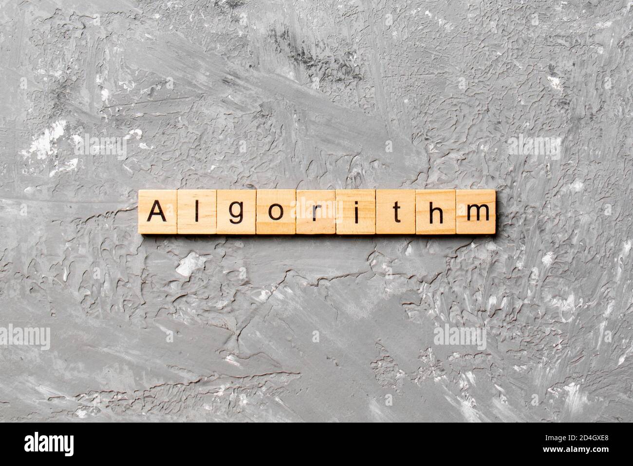 Algorithmus Wort auf Holz Block geschrieben. Algorithmus text auf Tisch, Konzept. Stockfoto