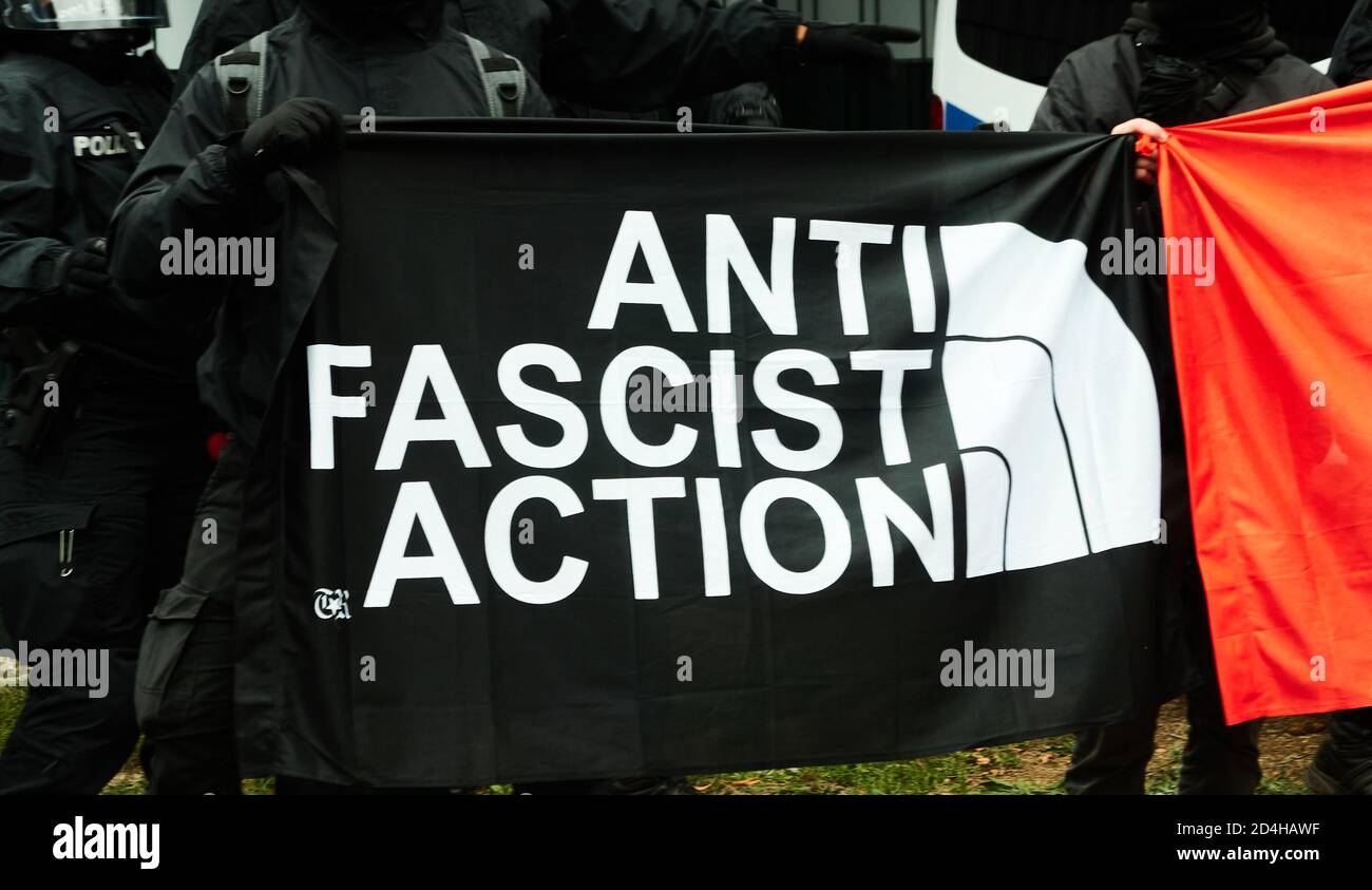 Antifaschistusche aktion Fotos und Bildmaterial in hoher Auflösung