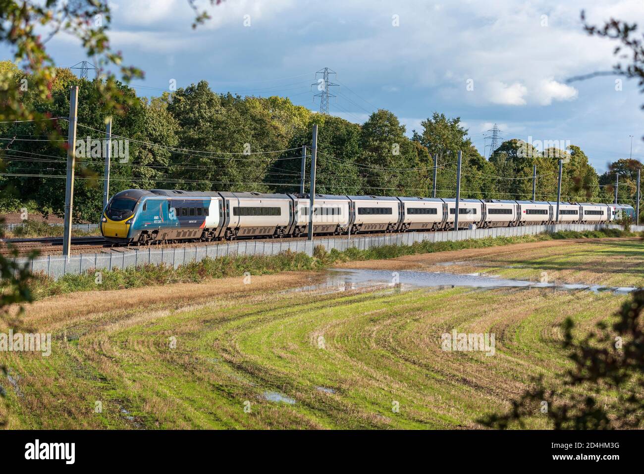 Avanti Pendolino neigenden elektrischen Zug. Gesehen in Winwick. Avanti-Lackierung. Stockfoto