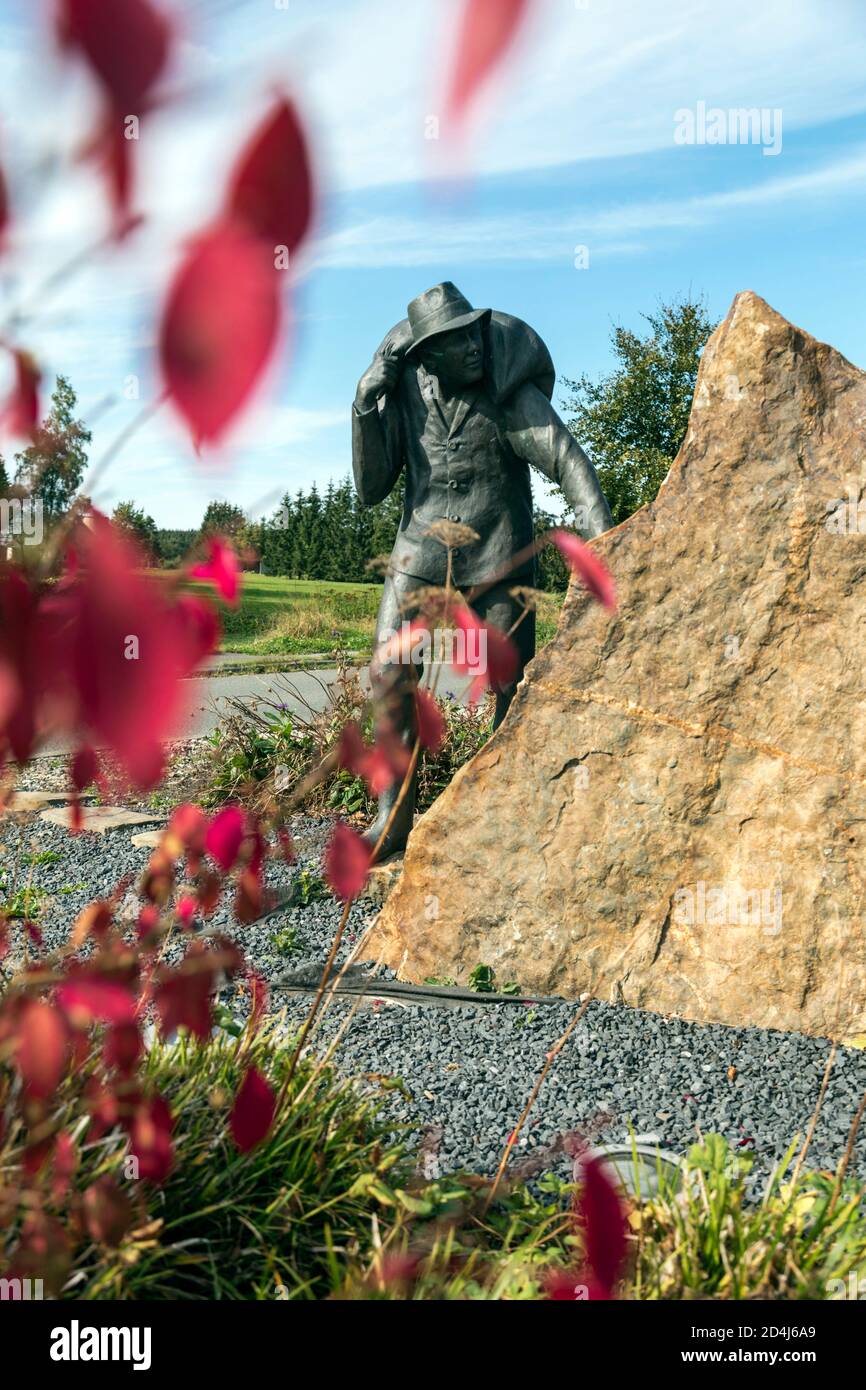 Der Schmuggler, dieses Denkmal erinnert an die Kaffeeschmugglerzeit von 1945-1953 an der deutsch-belgischen Grenze Stockfoto