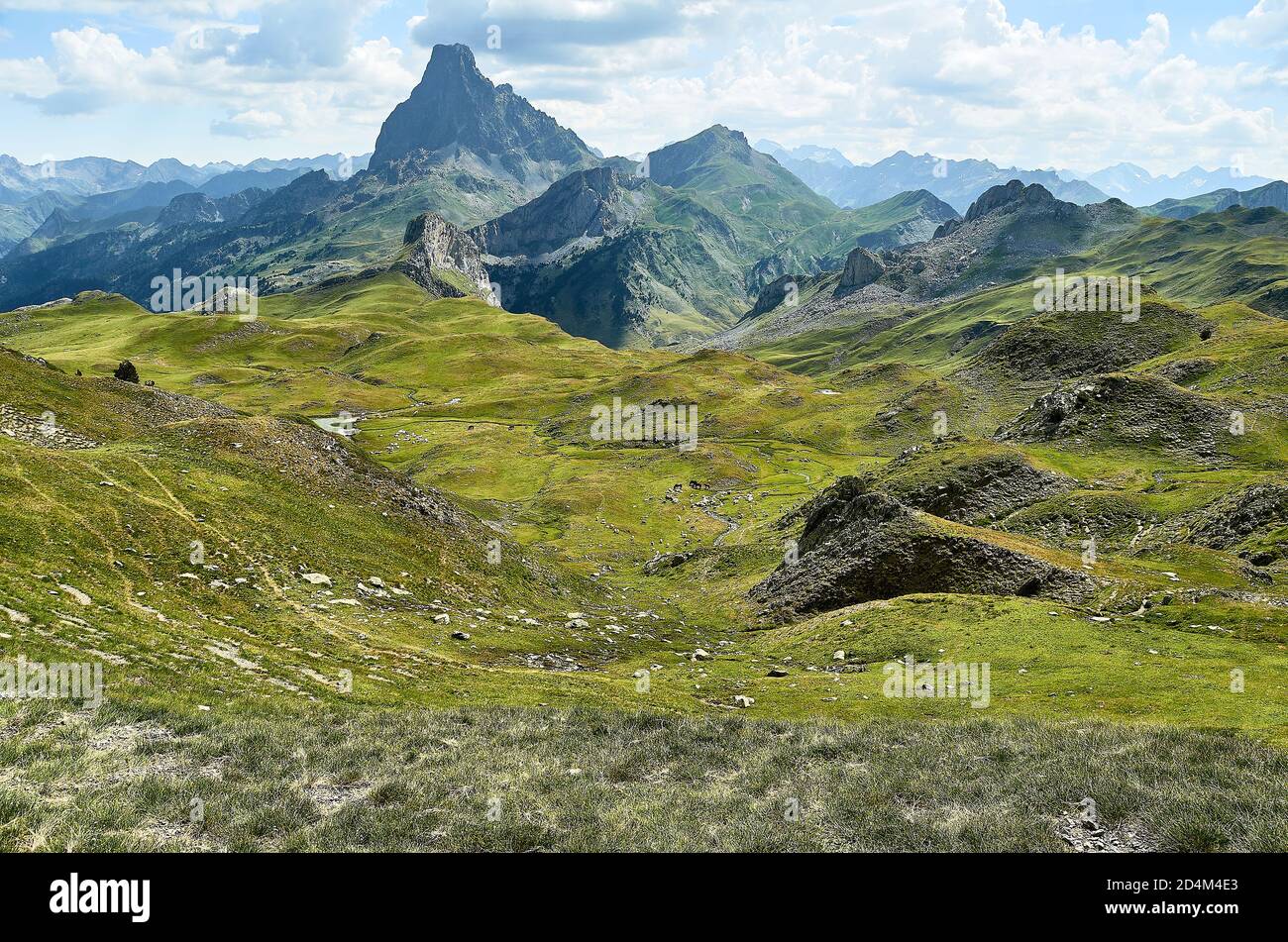 Pyrenäische landschaft -Fotos und -Bildmaterial in hoher Auflösung – Alamy