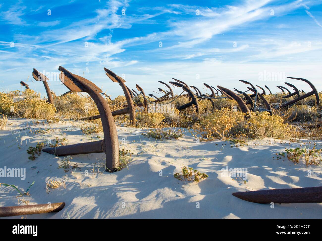 Der alte Ankerfriedhof am Barril Strand Portugal Stockfoto