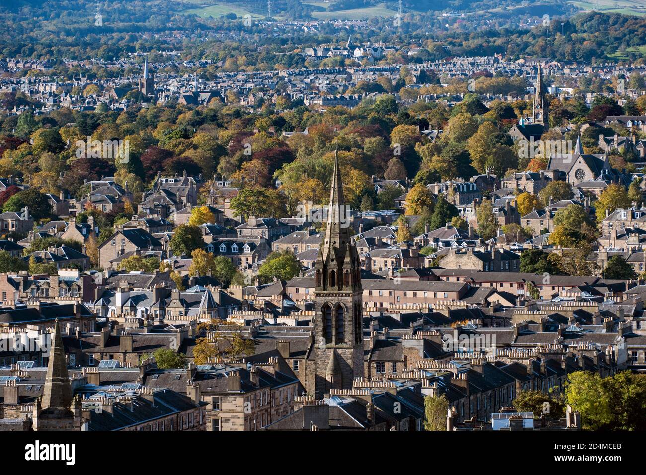 Ansicht von Wohnhäusern in Süd-Edinburgh von Salisbury Crags, Schottland, Großbritannien. Stockfoto