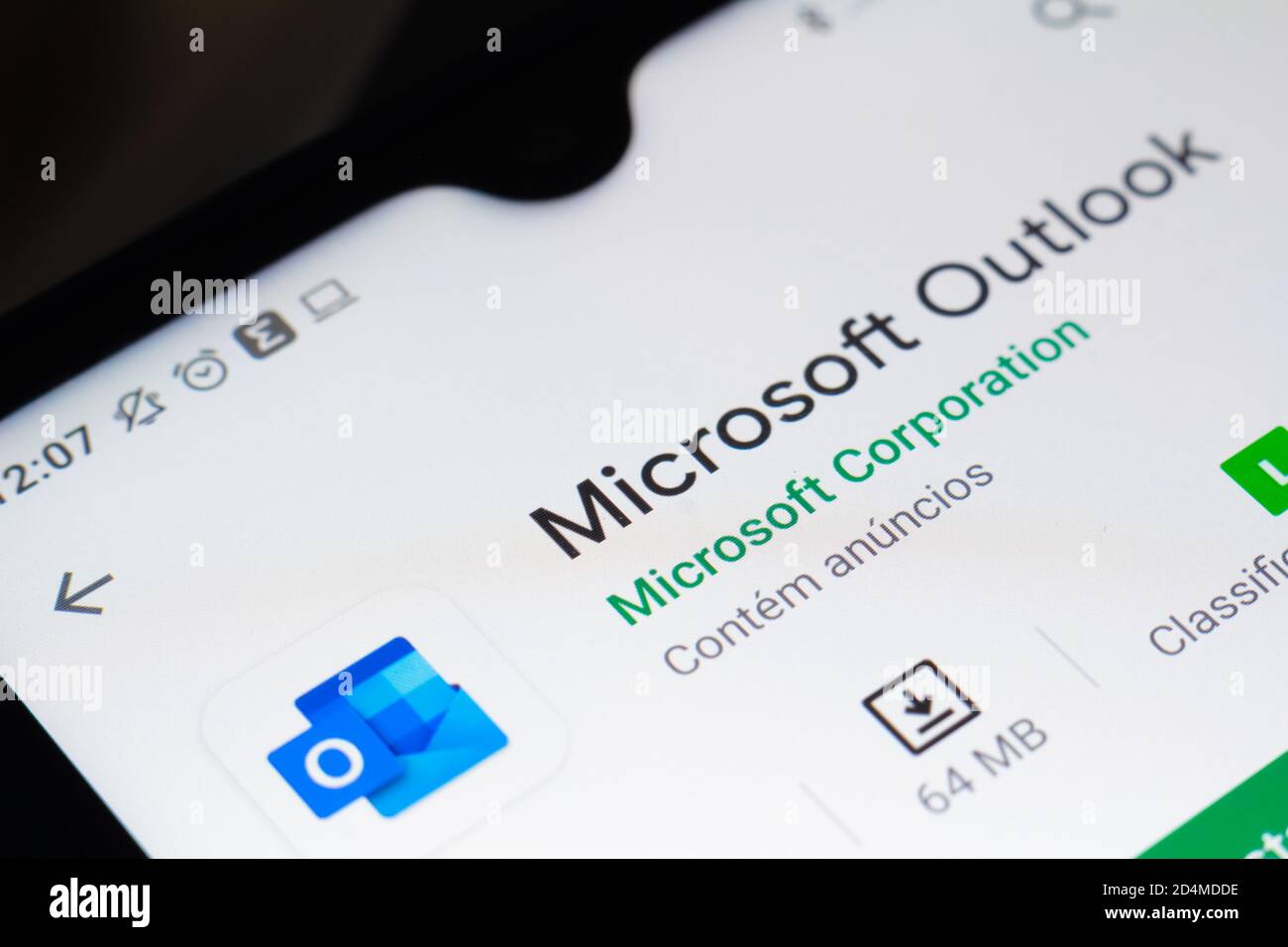 Brasilien. Oktober 2020. In dieser Abbildung wird das Microsoft Outlook-Logo auf einem Smartphone angezeigt. Kredit: Rafael Henrique/SOPA Images/ZUMA Wire/Alamy Live Nachrichten Stockfoto