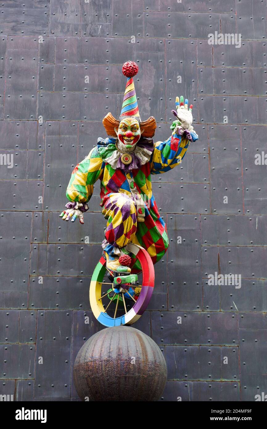 Moskau, Russland - 7. Juli 2018. Skulptur eines Clowns auf dem Haus-Museum 'die kreative Werkstatt von Surab Zereteli'. Artikeldesign. Surab Konstantinowitsch Stockfoto