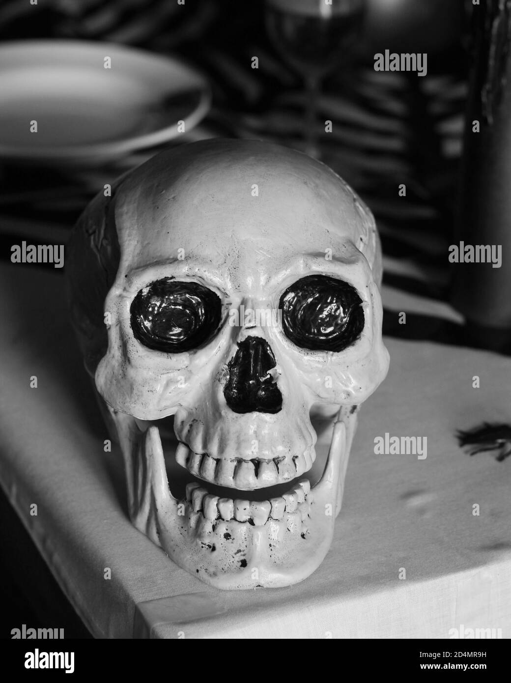 halloween-Festival, gruseliges Totenkopf-Konzept in Nahaufnahme Stockfoto