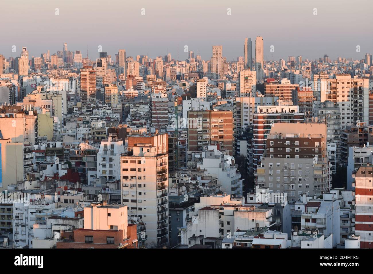 Dicht besiedelte Innenstadt von Buenos Aires, Argentinien Stockfoto