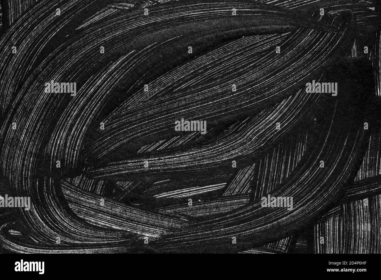Schwarze Pinselstriche können als Hintergrund verwendet werden. Dunkle, lackierte Textur Stockfoto