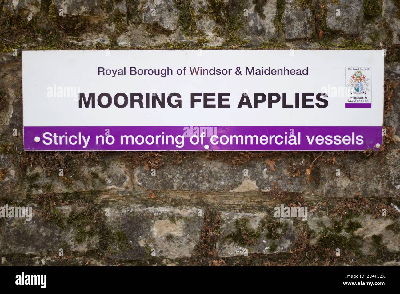 19. September 2020 - Windsor, Großbritannien: Warnschild mit Angabe der Festungsgebühr Stockfoto