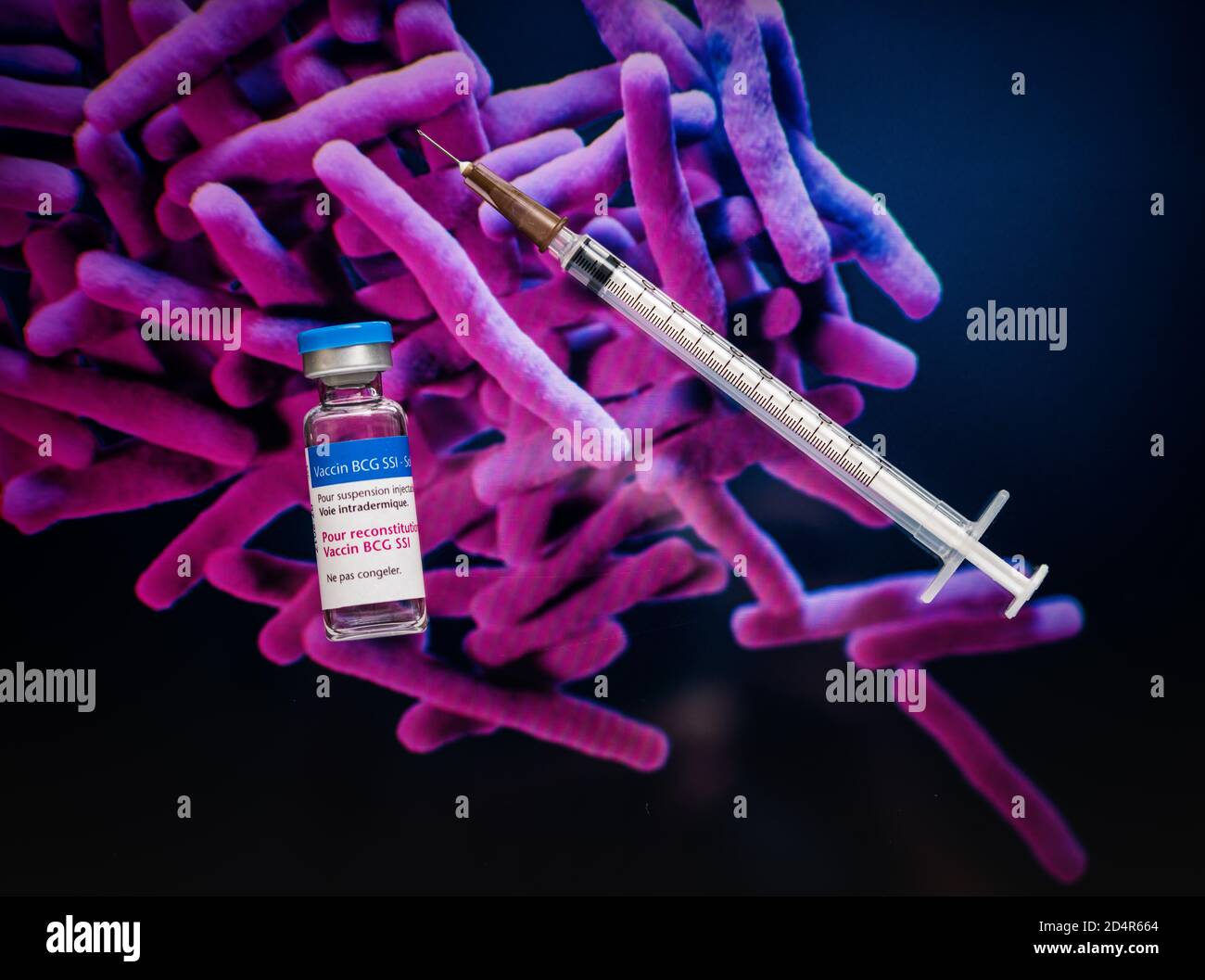BCG antituberkulöser Impfstoff SSI auf einem Bild von Mycobacterium tuberculosis, dem Bakterium, das für Tuberkulose verantwortlich ist. Stockfoto