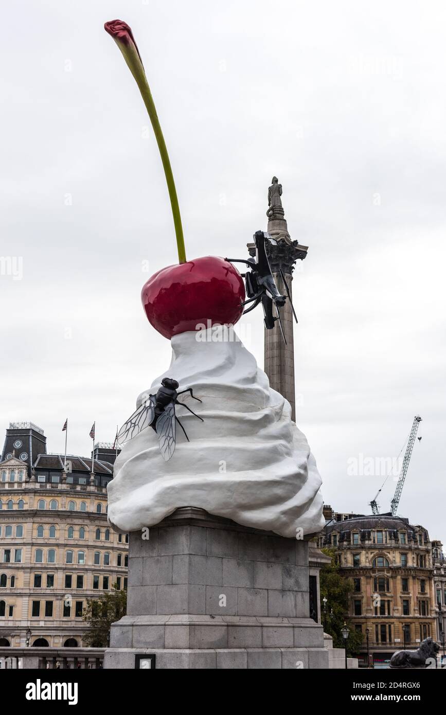 Trafalgar Square vierte Sockelwirbel aus cremefarbener Skulptur Stockfoto
