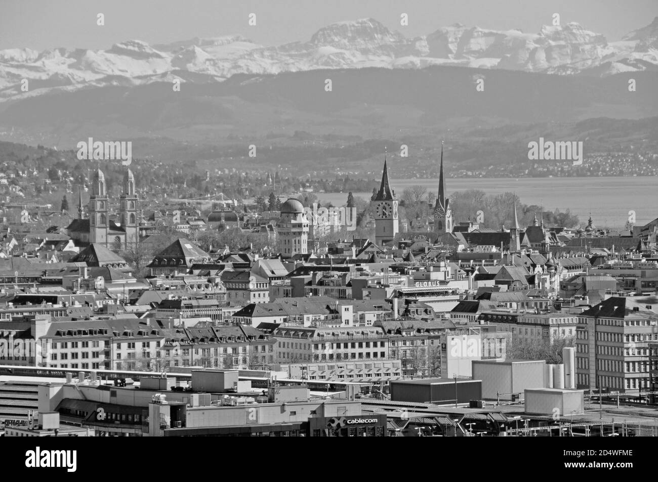 Panoramablick von Zürich-City von Switzerlands zweite höchste Wolkenkratzer Stockfoto