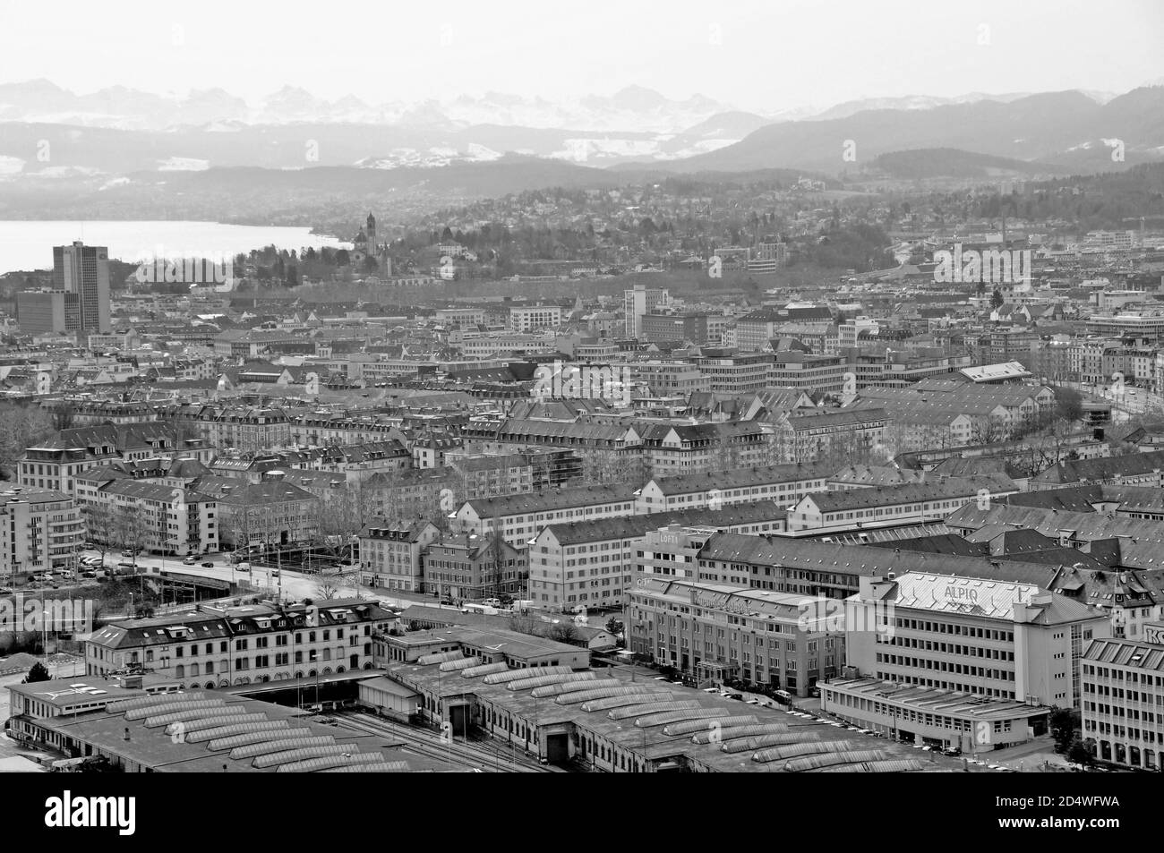 Der Panoramablick auf die Stadt Zürich aus der Zukunft höchste Wolkenkratzer der Schweiz. Stockfoto