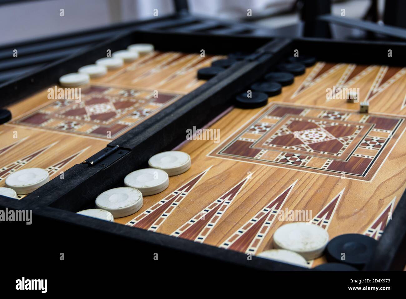 Nahaufnahme eines Backgammon Sets Stockfoto
