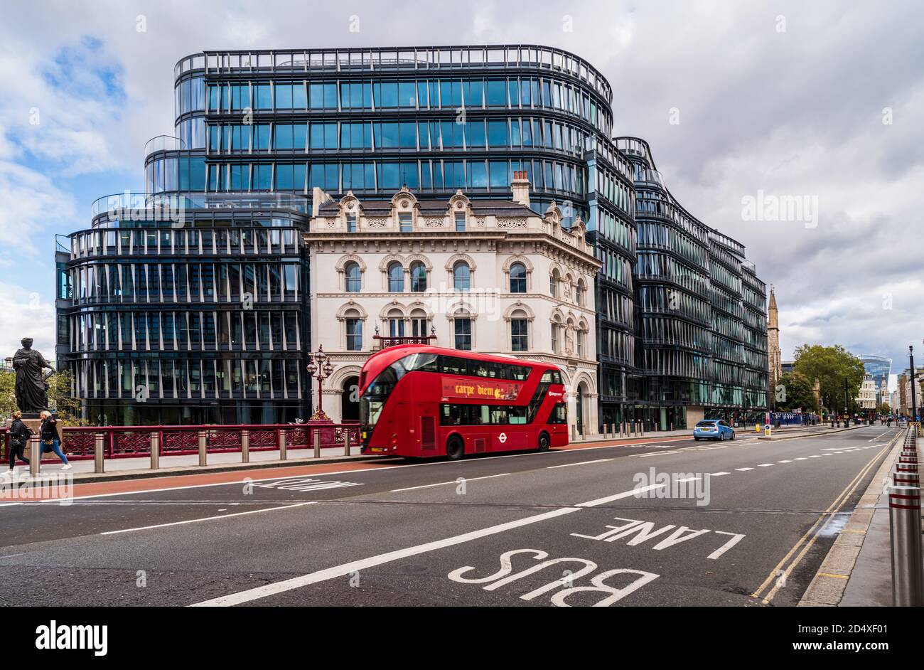 Amazon London Büros im Sixty London Building - 60 Holborn Viaduct London. Architekt Kohn Pedersen Fox Associates KPF 2013. Niederlassungen von Amazon UK. Stockfoto
