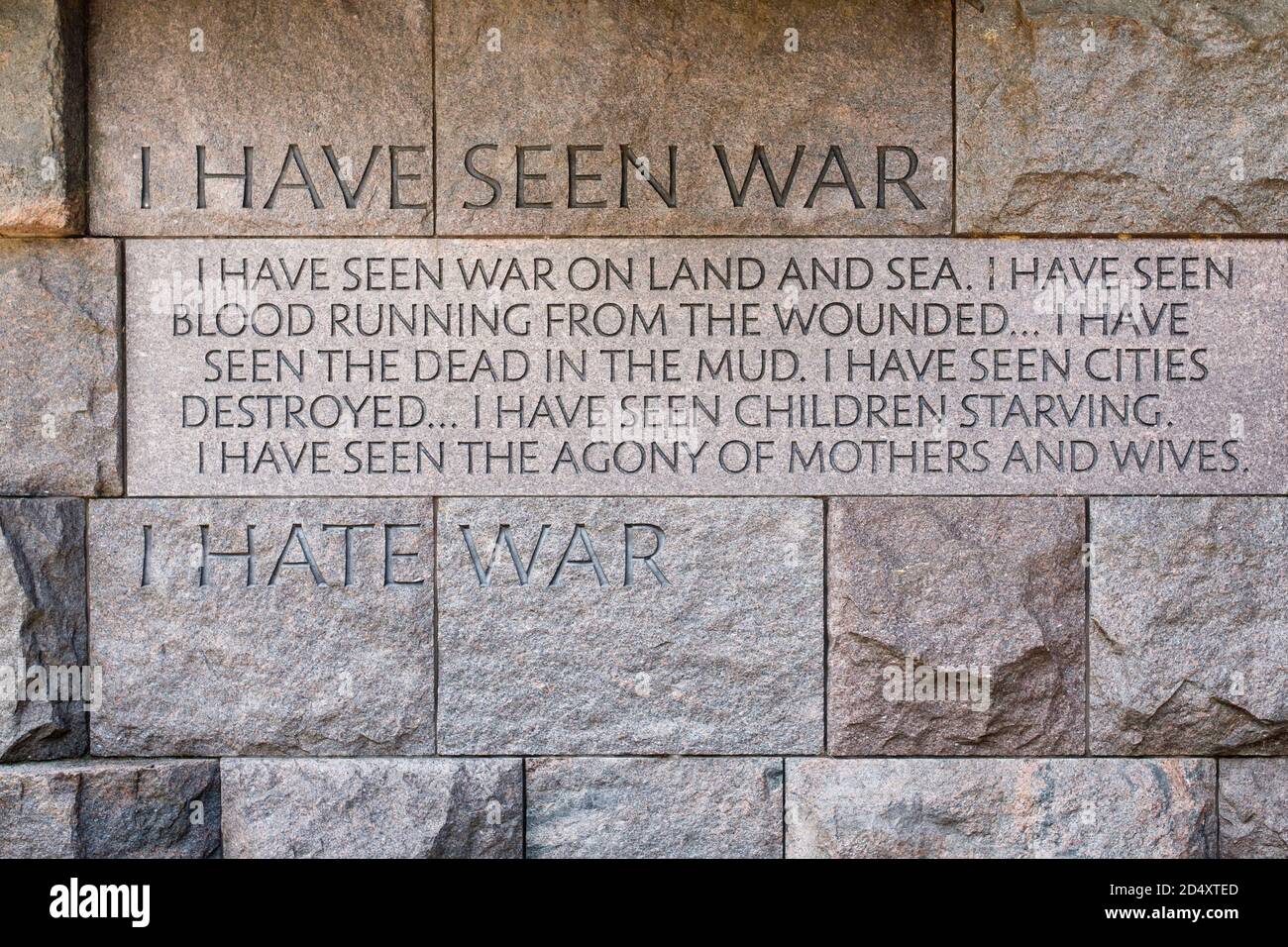 Mauer mit Rede gegen Krieg am Franklin Delano Roosevelt Memorial in Washington D.C. Stockfoto