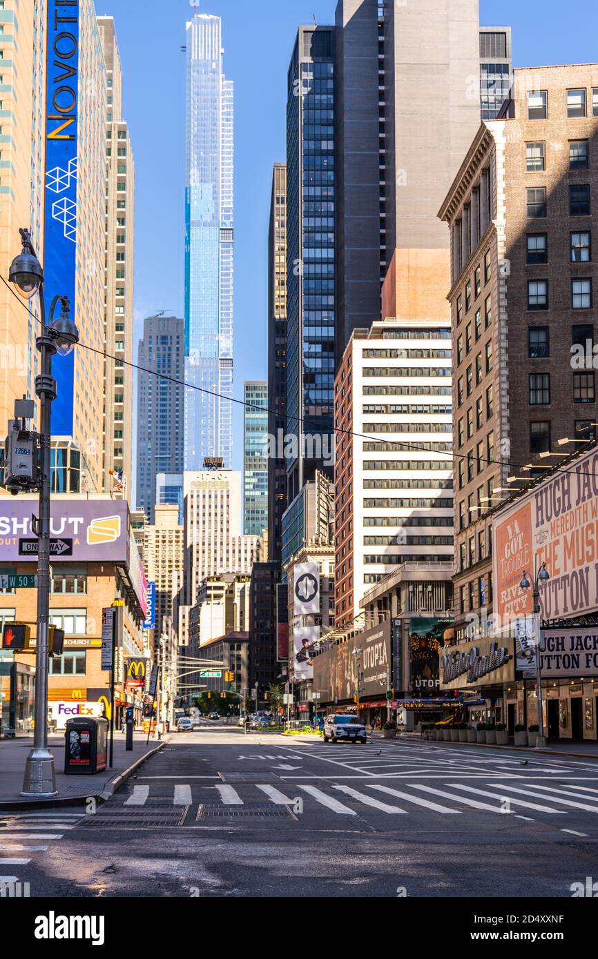 Manhattan, New York - 8. Oktober 2020: Leere Straßen des Times Square während der Coronavirus-Pandemie. Stockfoto