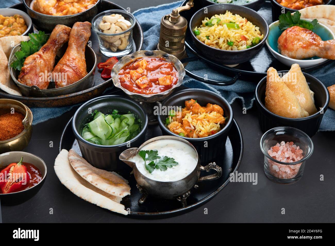 Traditionelle indische Küche. Hausgemachte indische Rezepte verschiedene. Stockfoto